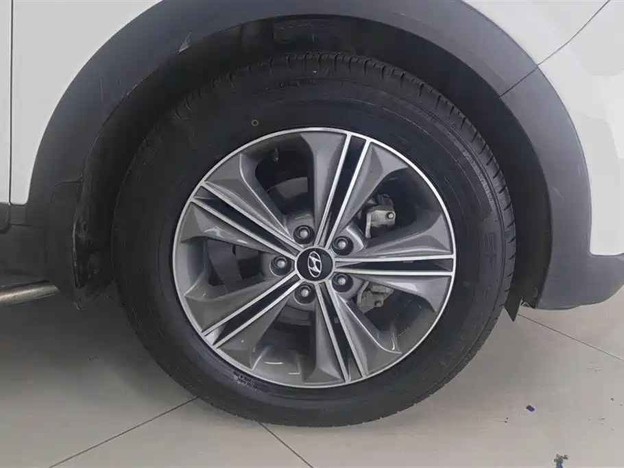 Hyundai Beijing Hyundai ix25 2015 1.6L Automatic 2WD Smart GLS фото 6