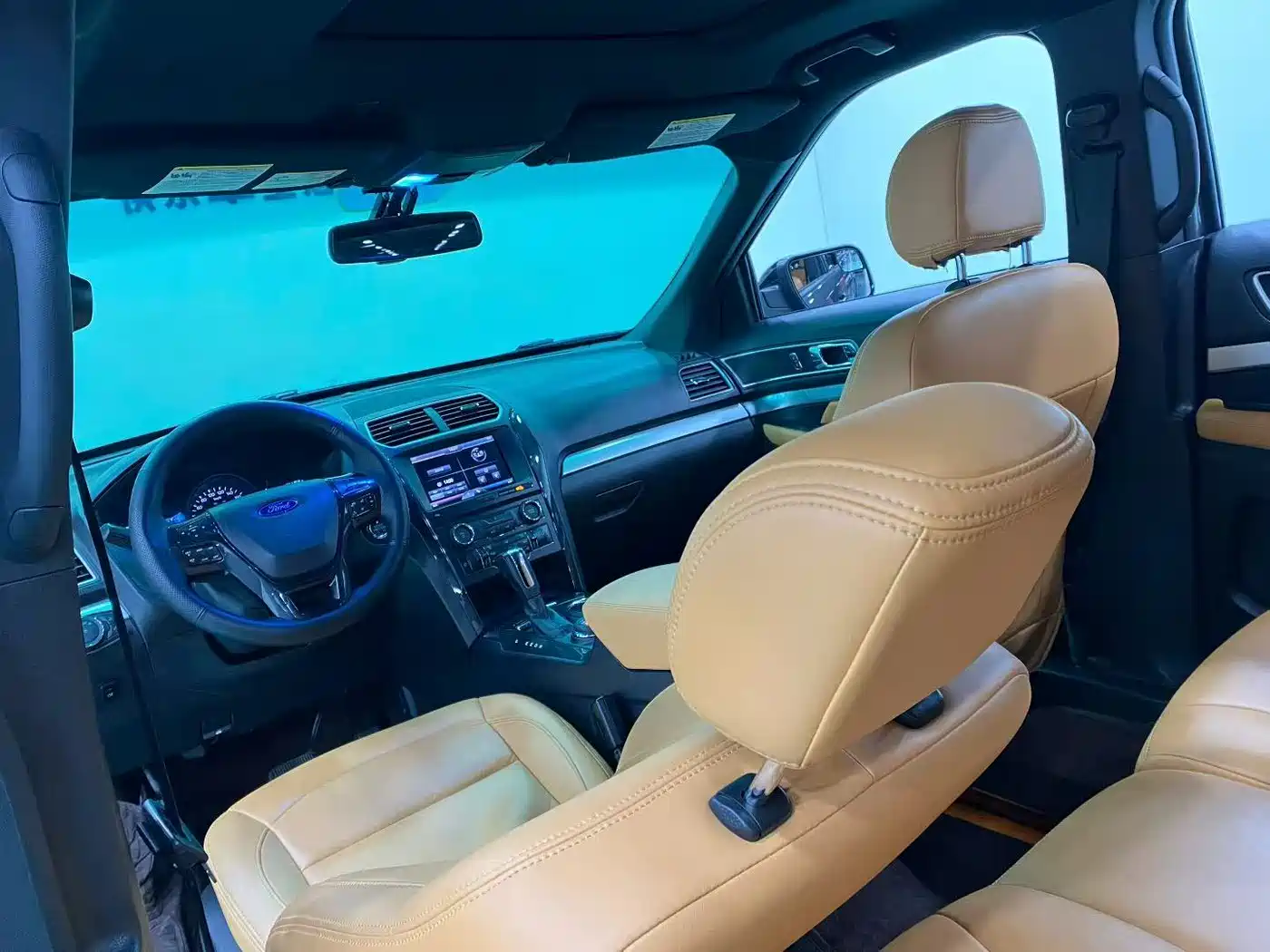 Фото 6 - Ford Explorer (Import)