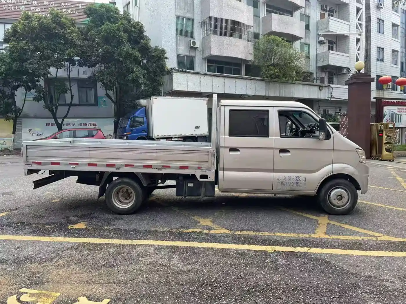 Changan Kuayue Kuayue King X5 2021 2021 Model 1.8L Gasoline Comfort Version Double Row Dual Rear Wheel Flatbed 3050mm Cargo Box LJ4A18Q6