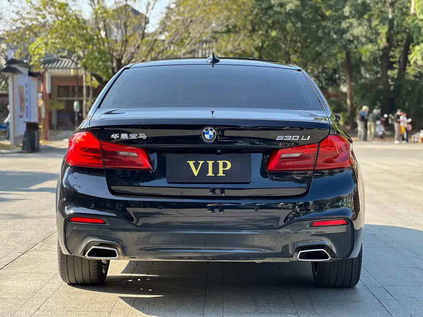 Фото 17 - BMW 5 Series