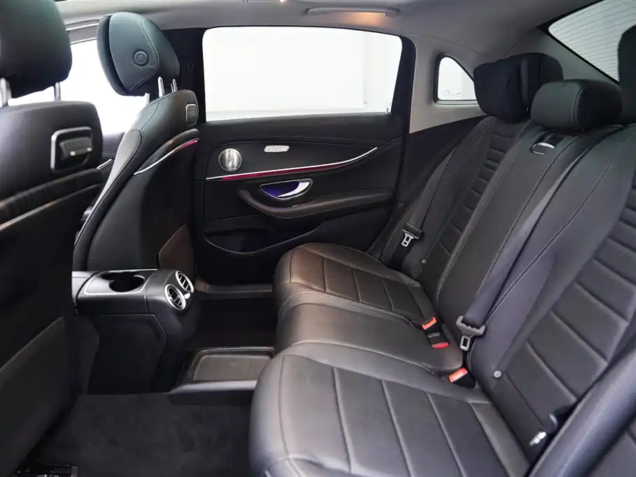 Mercedes-Benz E-Class 2019 E 300 L Sport Fashion фото 16