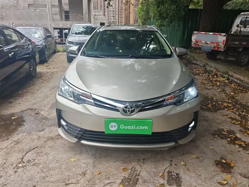 Toyota Corolla 2017 Facelift 1.2T S-CVT GL-i Leather Edition фото 3