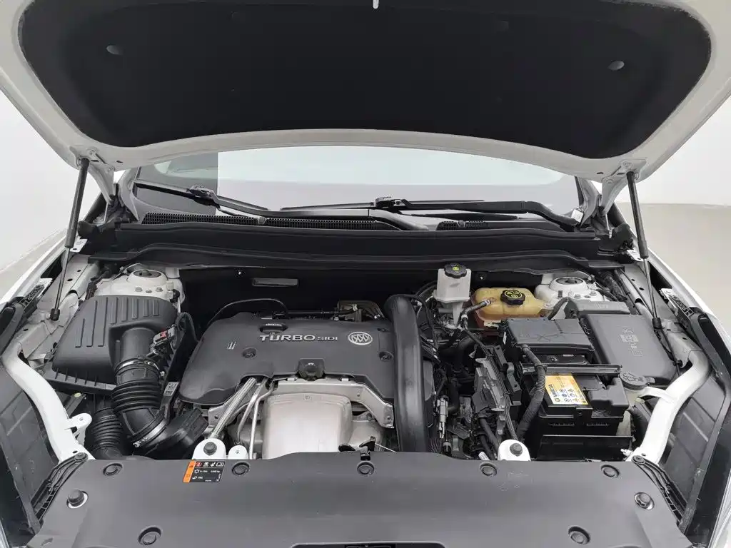 Photo 6 - Buick Envision Plus