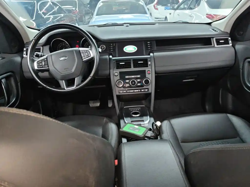 Фото 10 - Land Rover Discovery Sport