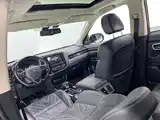 صورة 6 - Mitsubishi Outlander