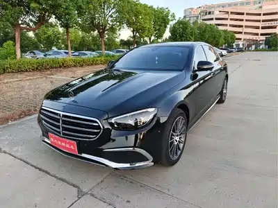 Mercedes-Benz E
