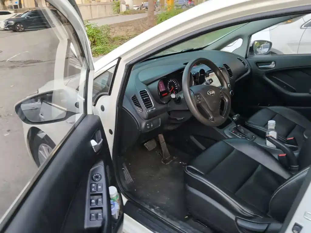 Photo 16 - Kia K3