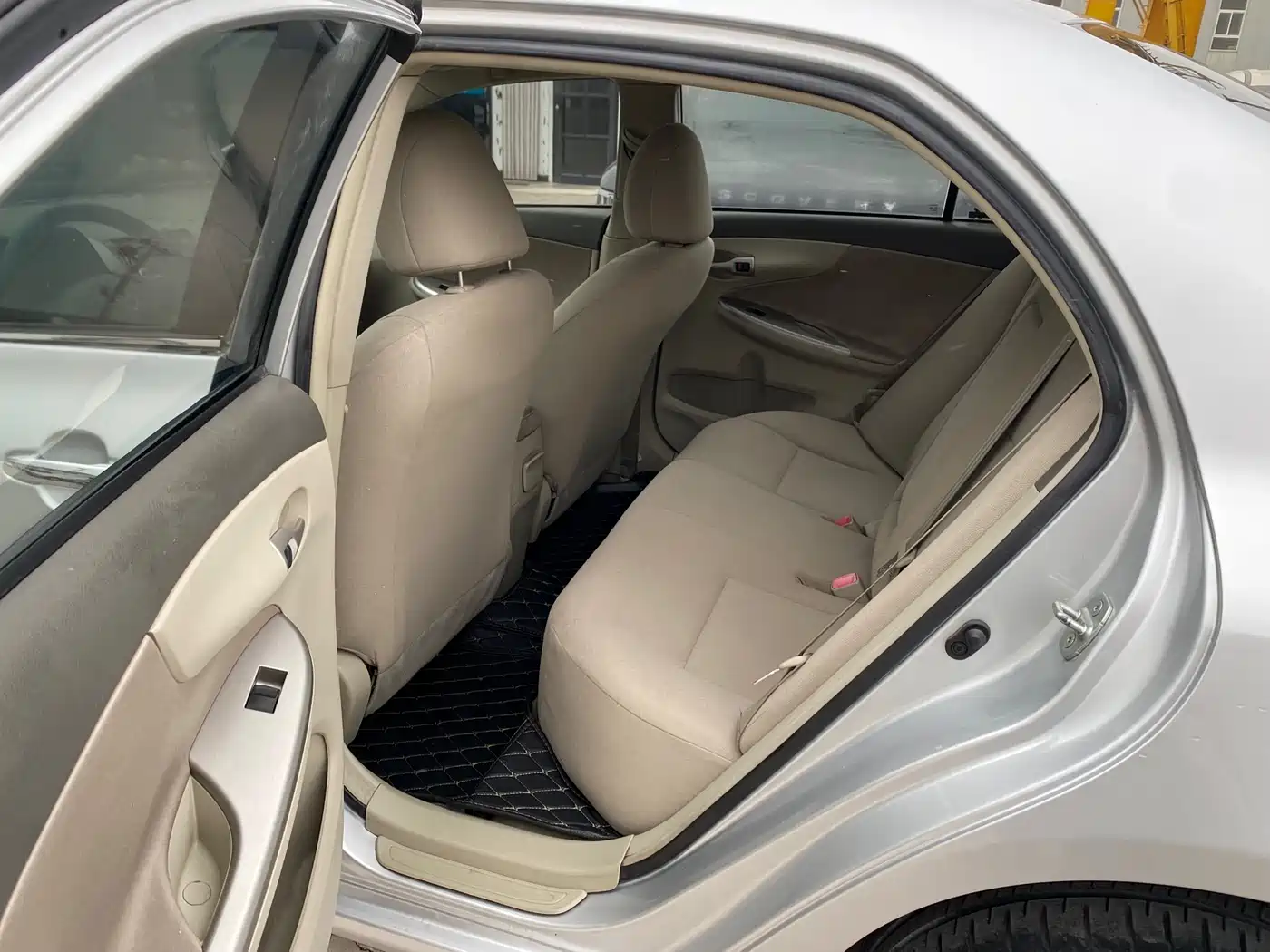 Toyota Corolla 2008 1.8L Manual GL-i Sunroof Special Edition фото 5