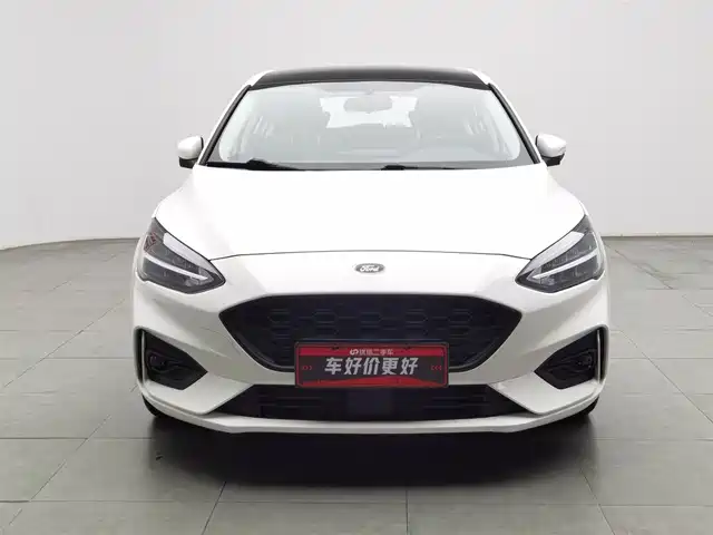 Ford Focus 2021 Hatchback EcoBoost 180 Auto Trend — фото 3