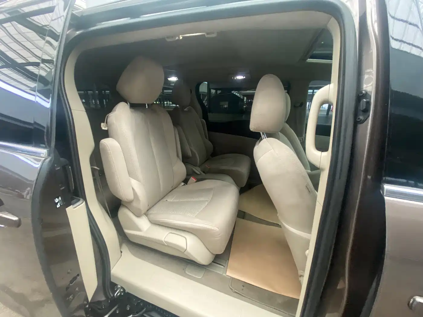 Buick GL8 2014 2.4L CT Luxury Business Comfort фото 6