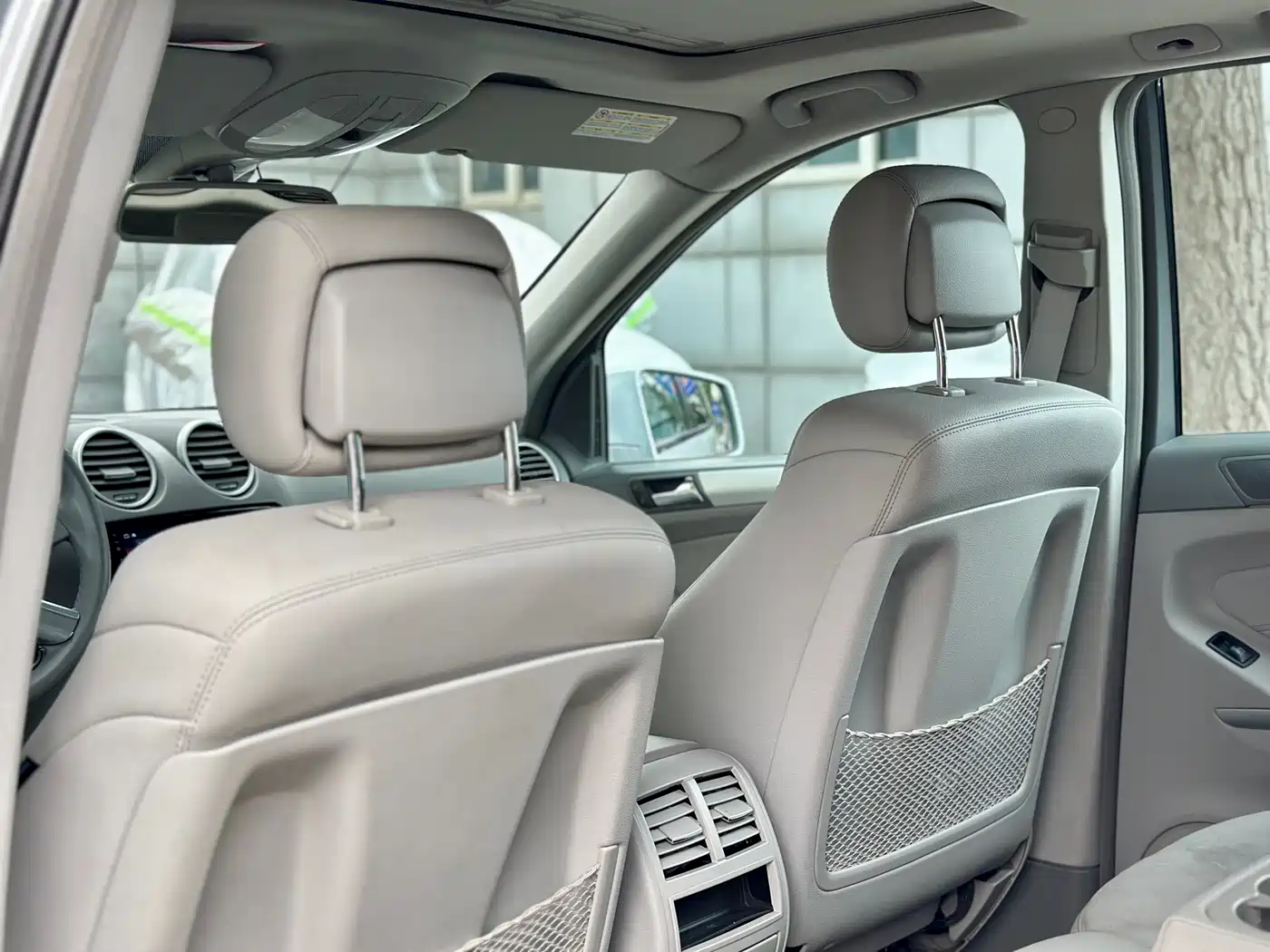 Mercedes-Benz M-Class 2010 ML 300 4MATIC фото 31