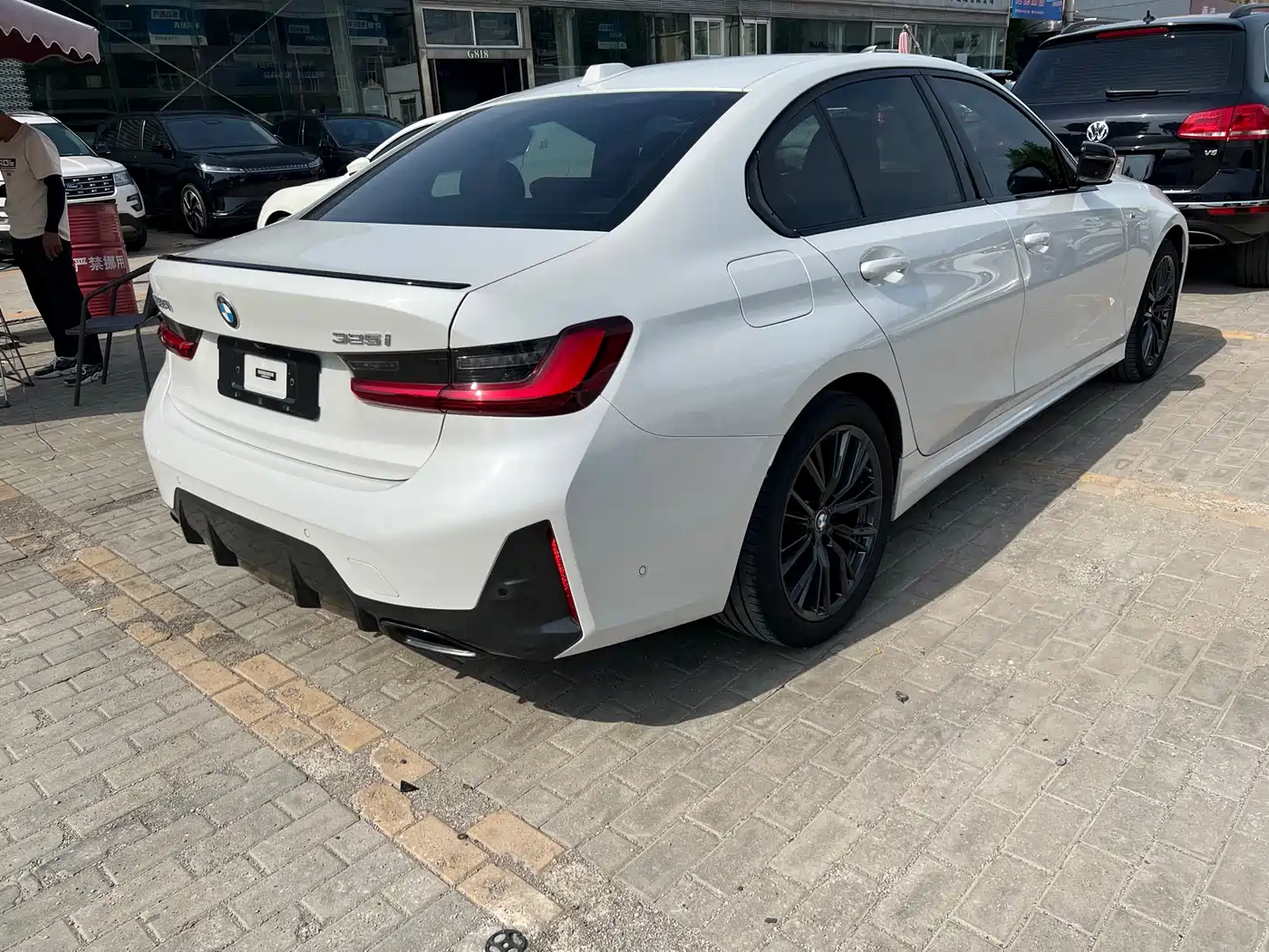 BMW 3 Series 2023 325i M Sport Black Night Package фото 4