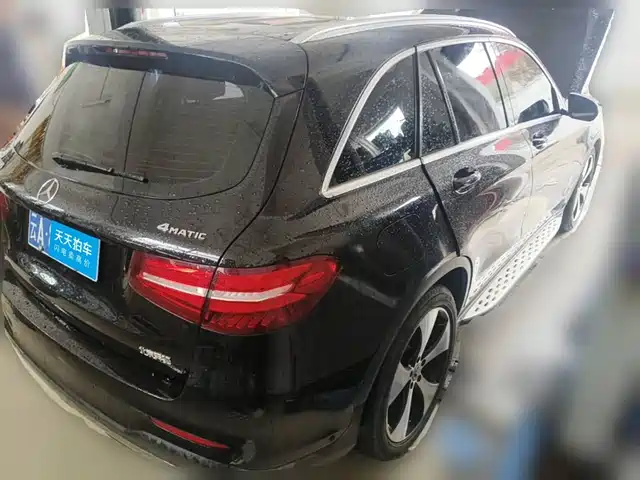 Mercedes-Benz GLC 2018 GLC 300 4MATIC Dynamic — фото 2