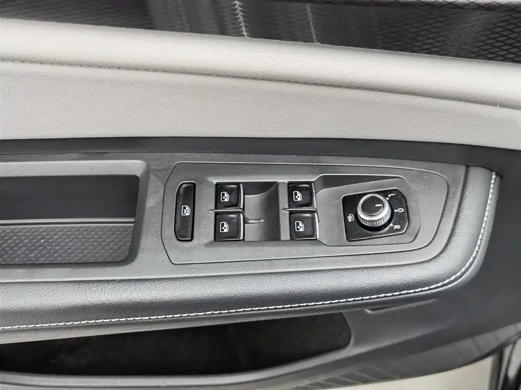 Volkswagen Teramont 2023 380TSI AWD Luxury Edition фото 9