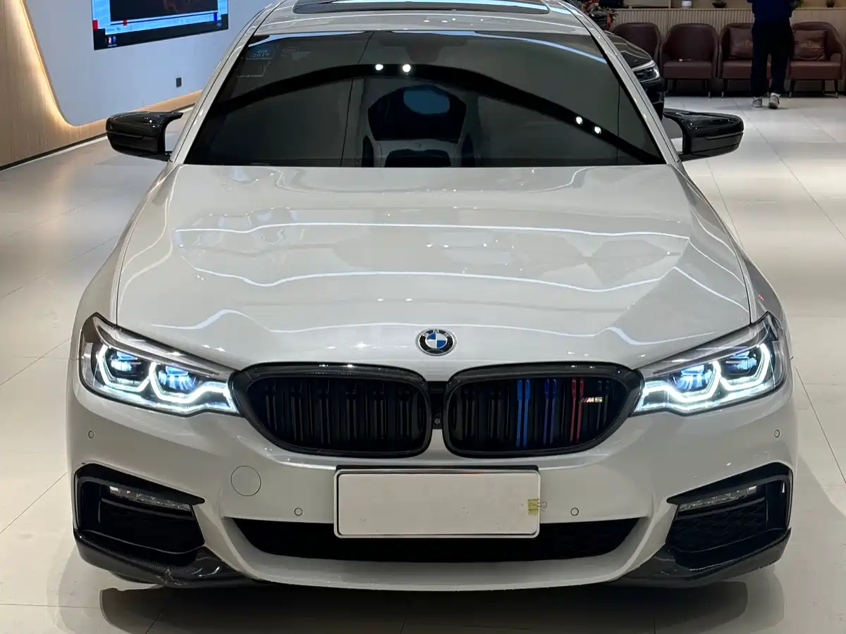 BMW 5 Series 2018 530Li Premium M Sport Package фото 2