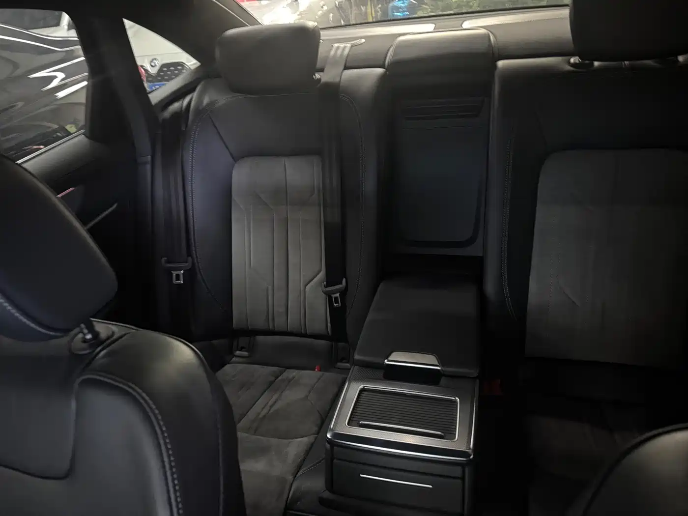 Audi A6L 2022 40 TFSI Luxury Dynamic фото 15
