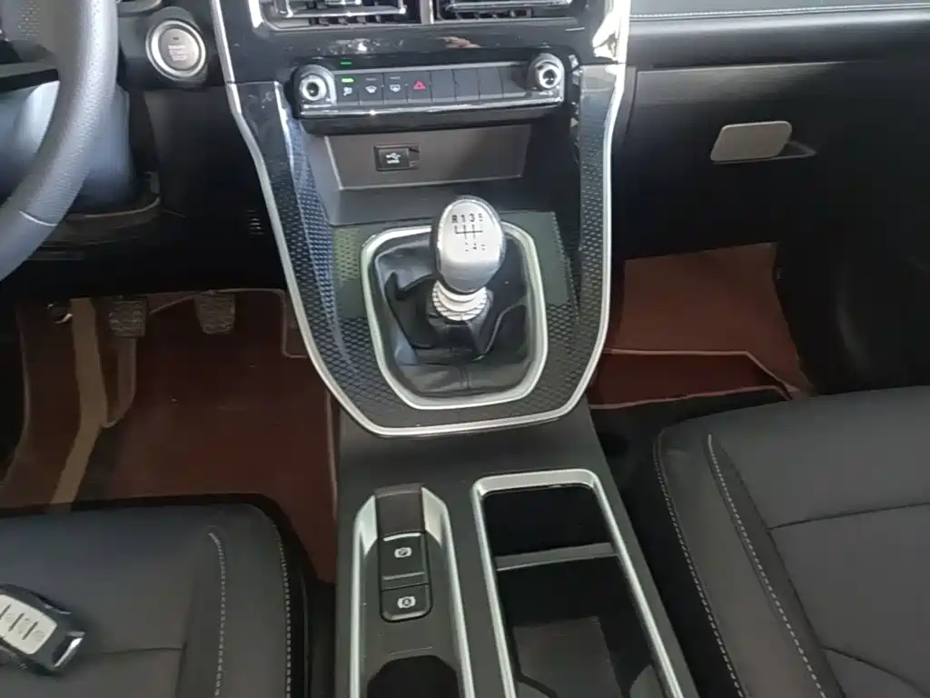 صورة 14 - Haval M6