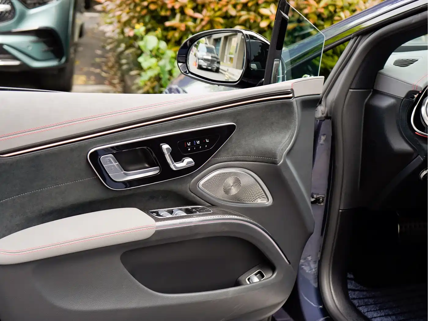 MERCEDES-BENZ EQS AMG