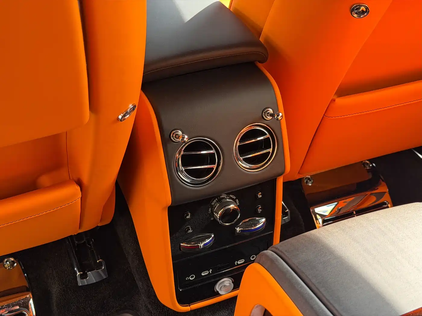 Rolls-Royce Cullinan 2025 2024 4-Seater