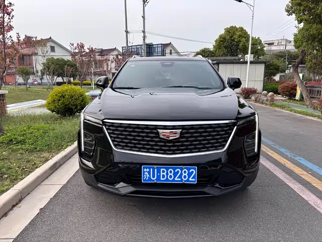 CADILLAC XT4 2024