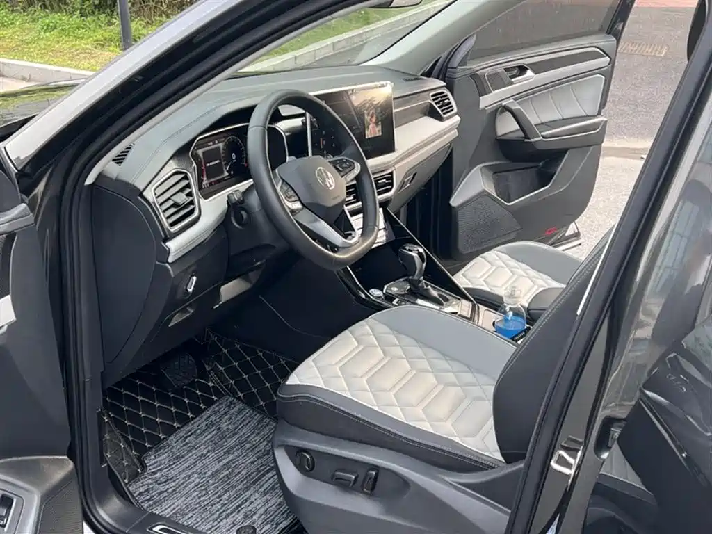 Volkswagen Tayron 2024 330TSI 2WD Luxury Plus Advanced фото 10