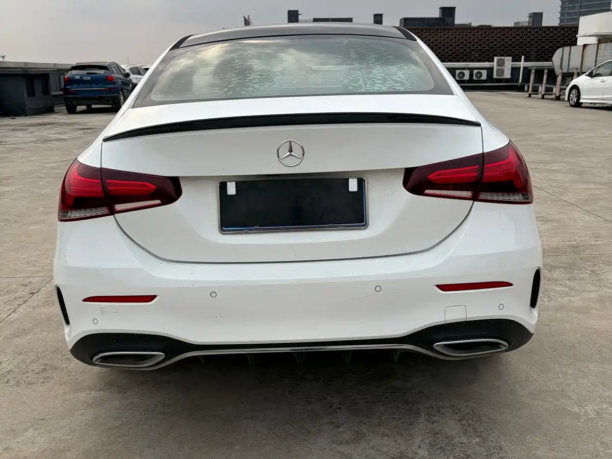 Mercedes-Benz A-Class 2019 A 200 L Sport Sedan фото 13