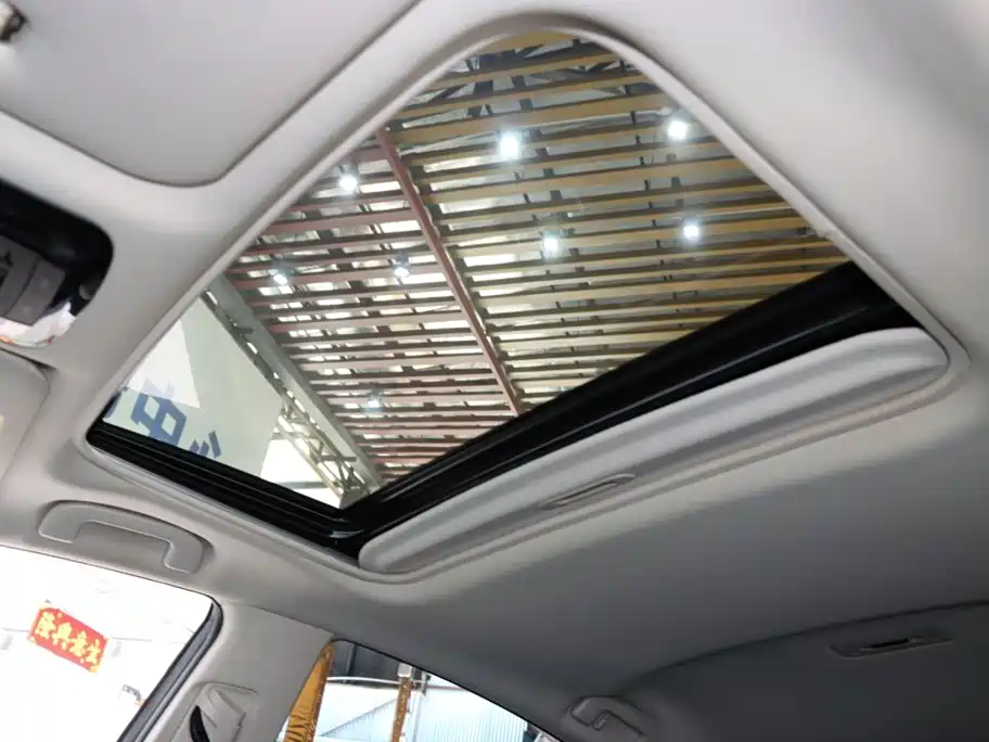 Toyota Camry 2025 2024 2.0GVP Luxury Edition