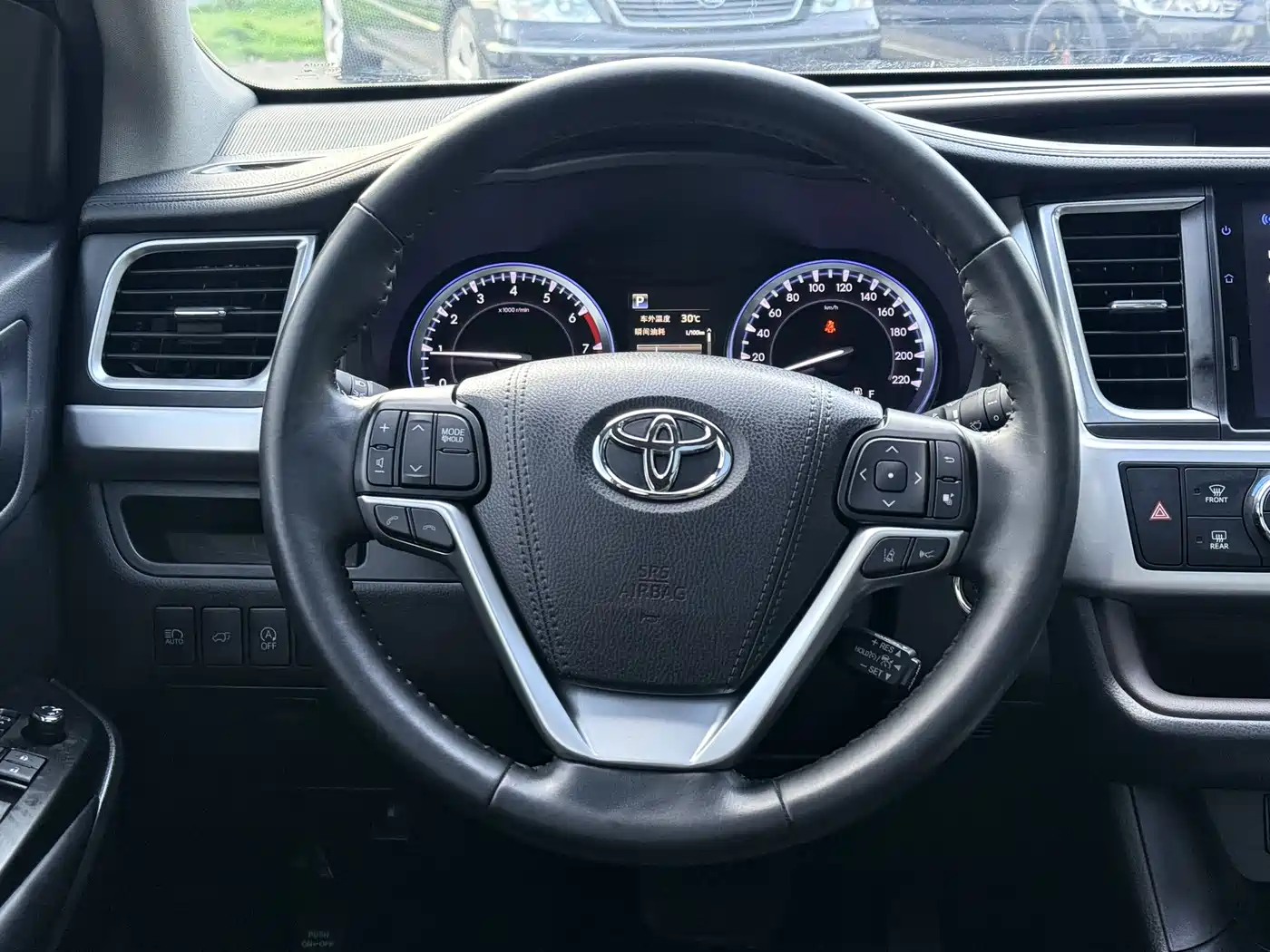 Toyota Highlander 2018 2.0T 4WD Premium 7-seater (China V) фото 10