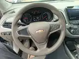 Photo 11 - Chevrolet Malibu XL
