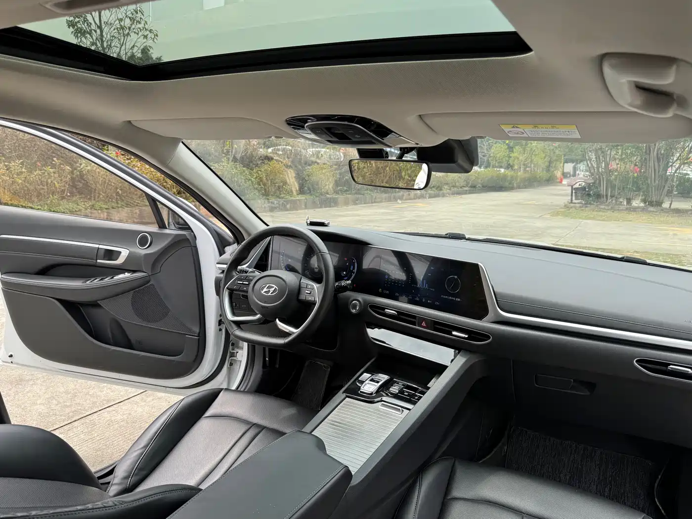 Hyundai Sonata 2020 270TGDi DCT GL Leading Edition фото 11