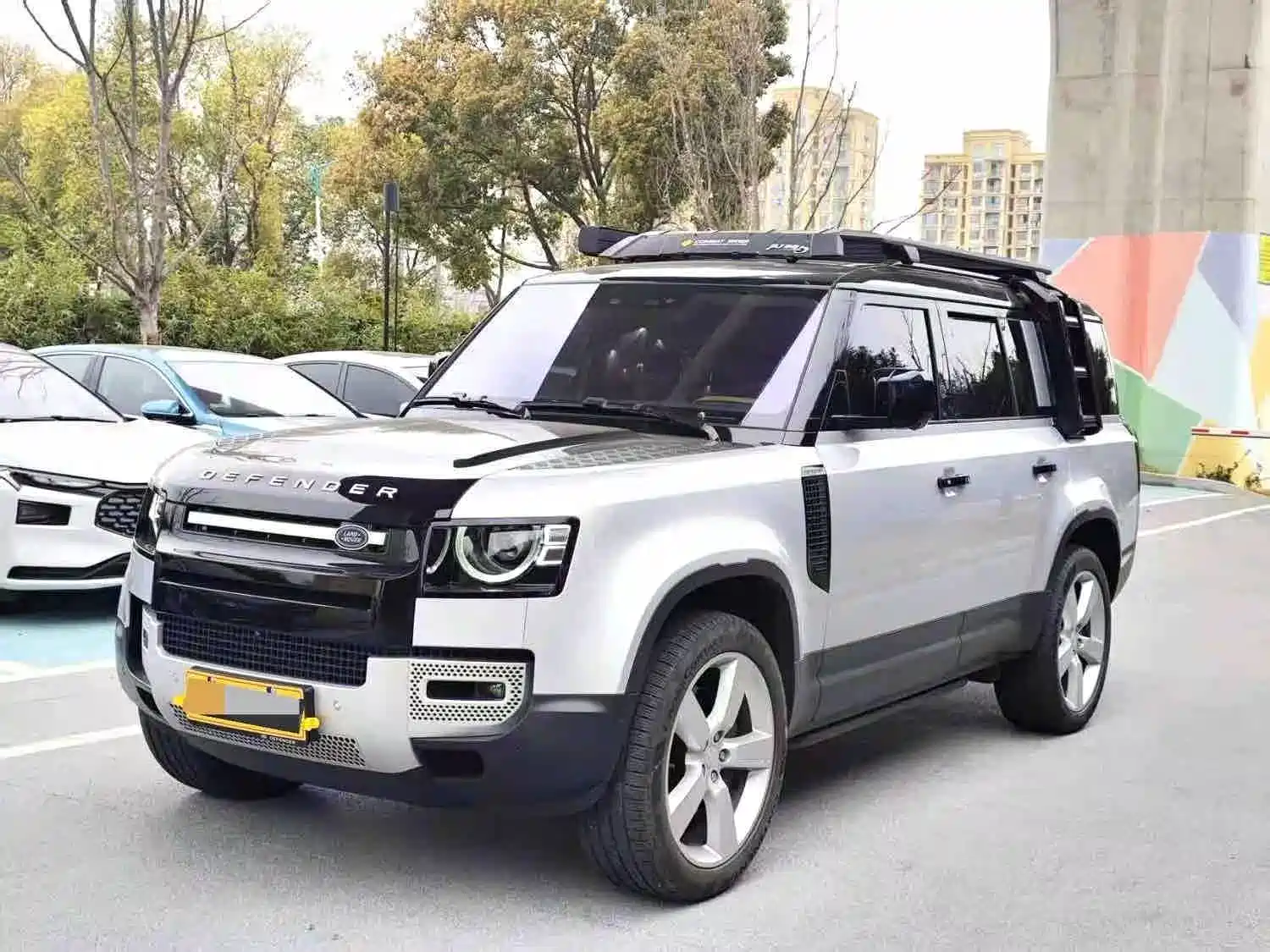 صورة 1 - Land Rover Defender