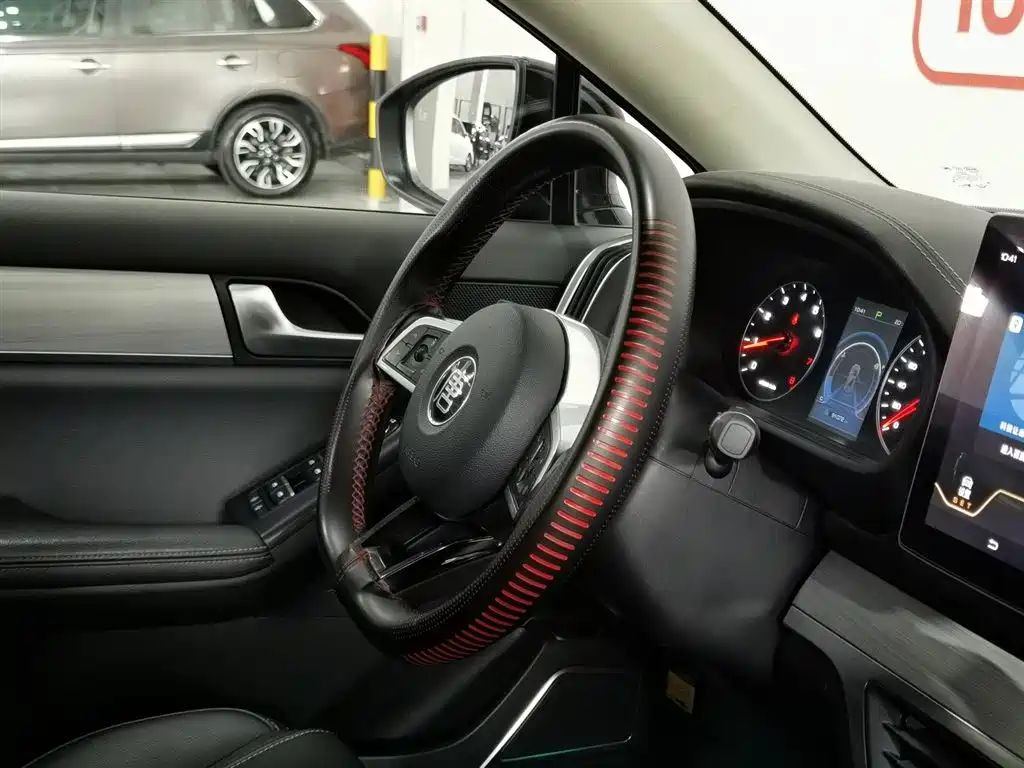 BYD Tang 2018 2.0T Automatic Smart Connection Noble Edition 7-Seater China V фото 22