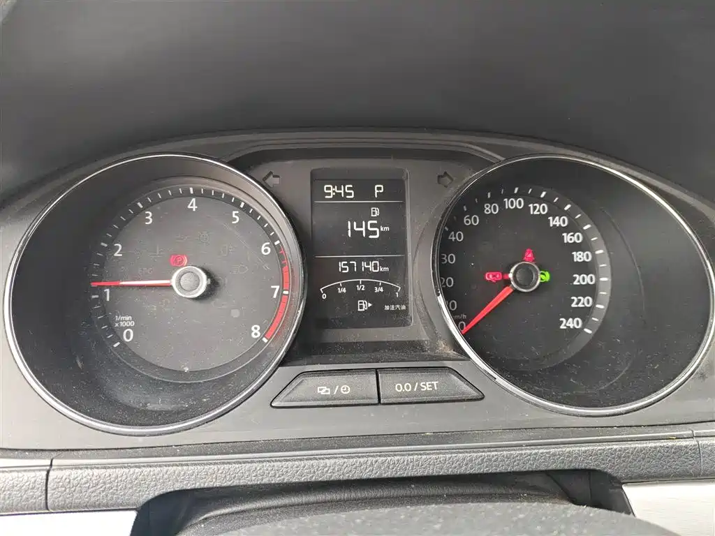 Volkswagen Lavida 2017 1.6L Automatic Comfort Edition фото 12