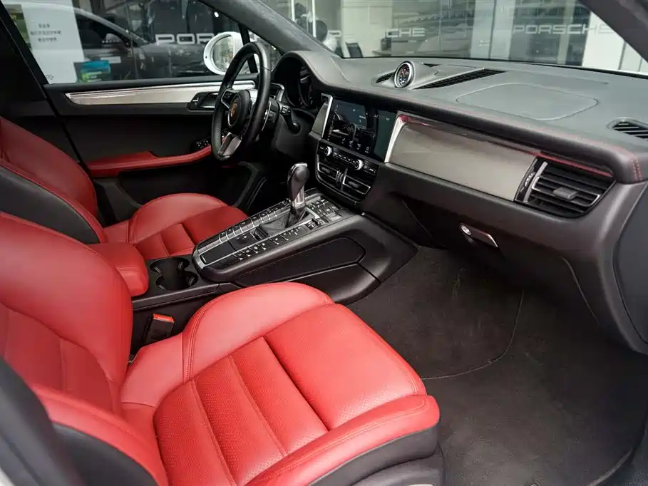 Porsche Macan 2020 Macan Turbo 2.9T фото 17