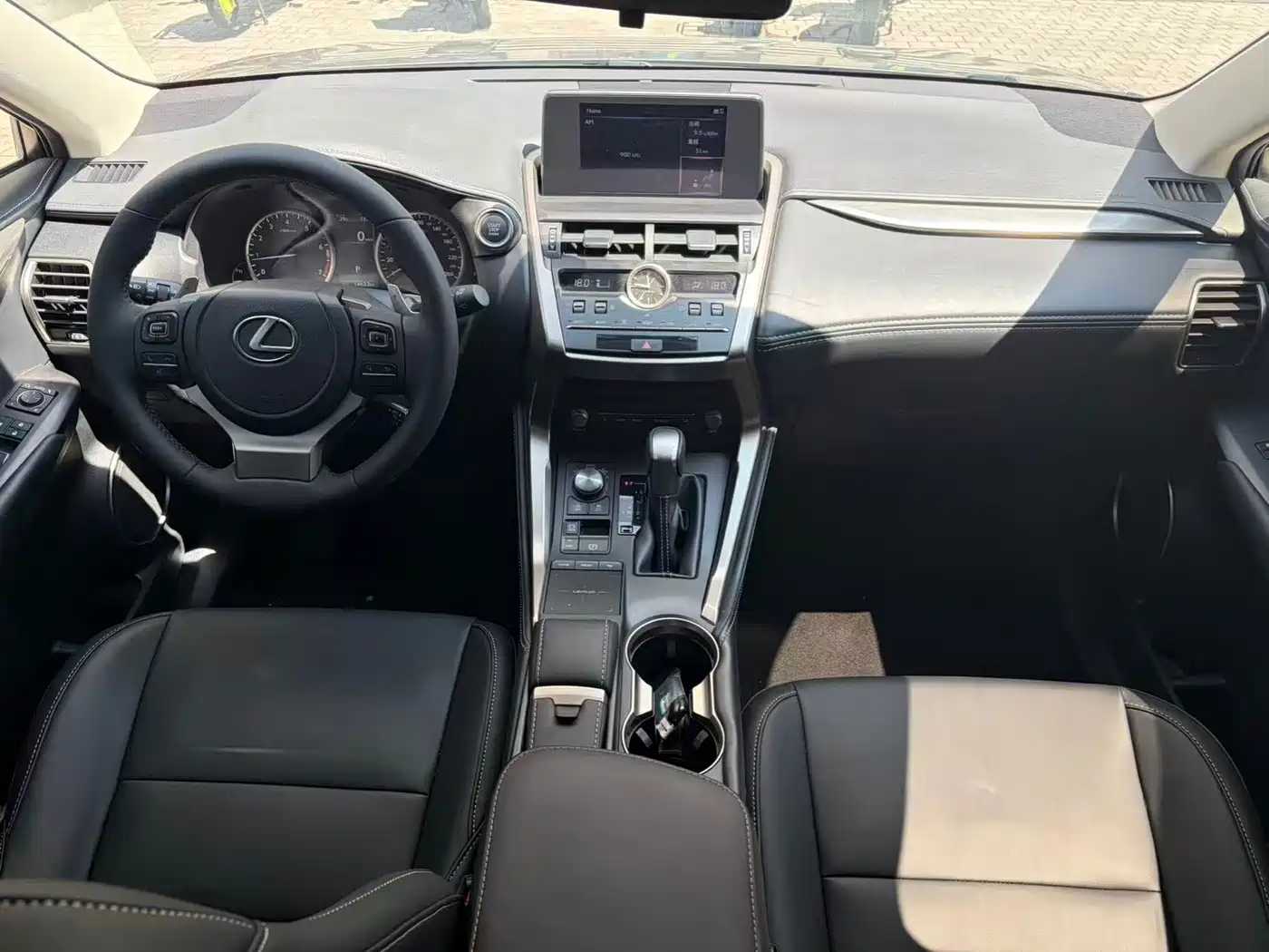 Фото 8 - Lexus NX
