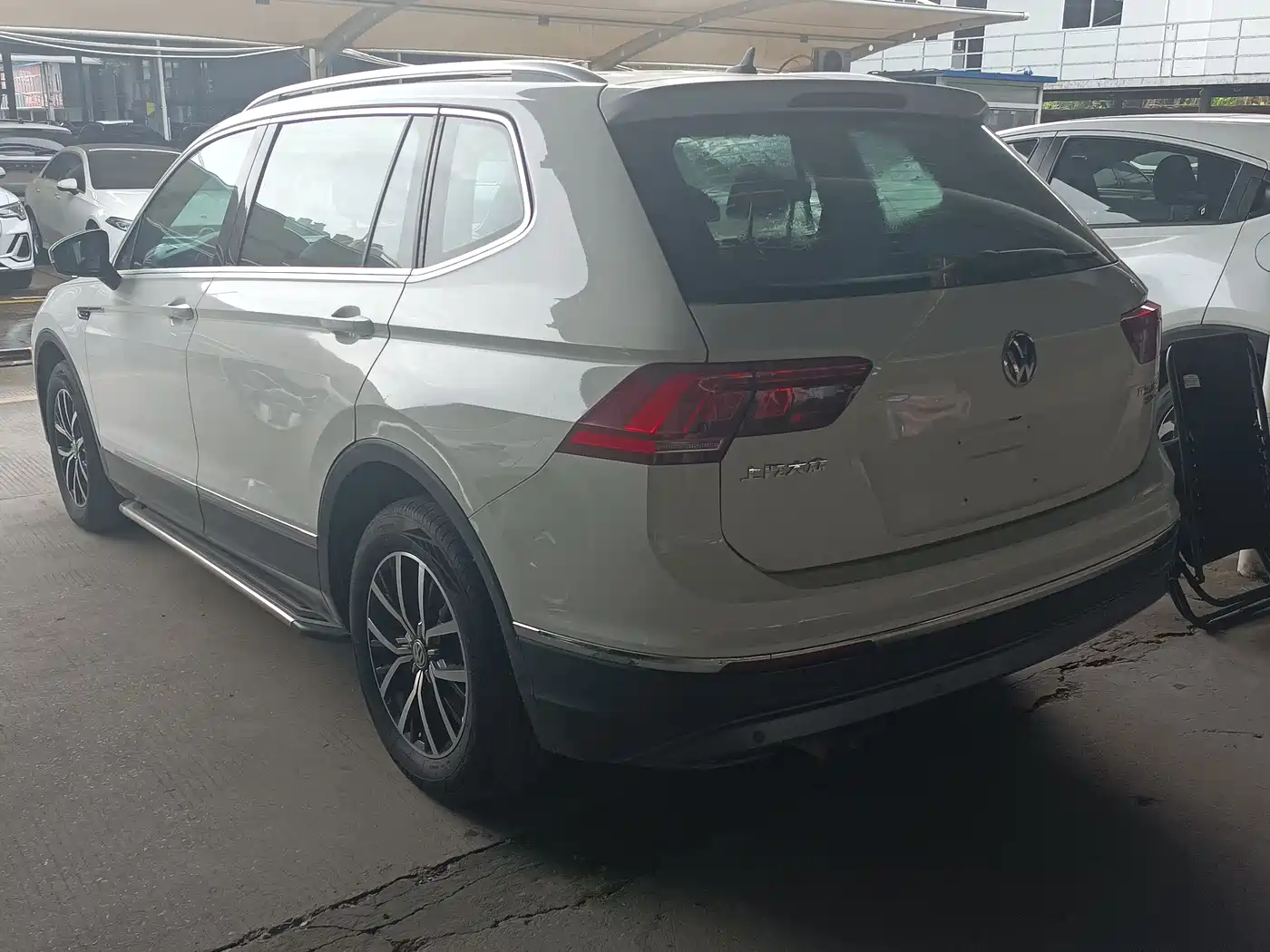 Volkswagen Tiguan L 2018 330TSI Automatic 2WD Luxury Edition фото 16