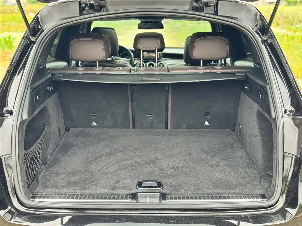 Mercedes-Benz GLC 2018 Facelift GLC 260 4MATIC Luxury фото 12