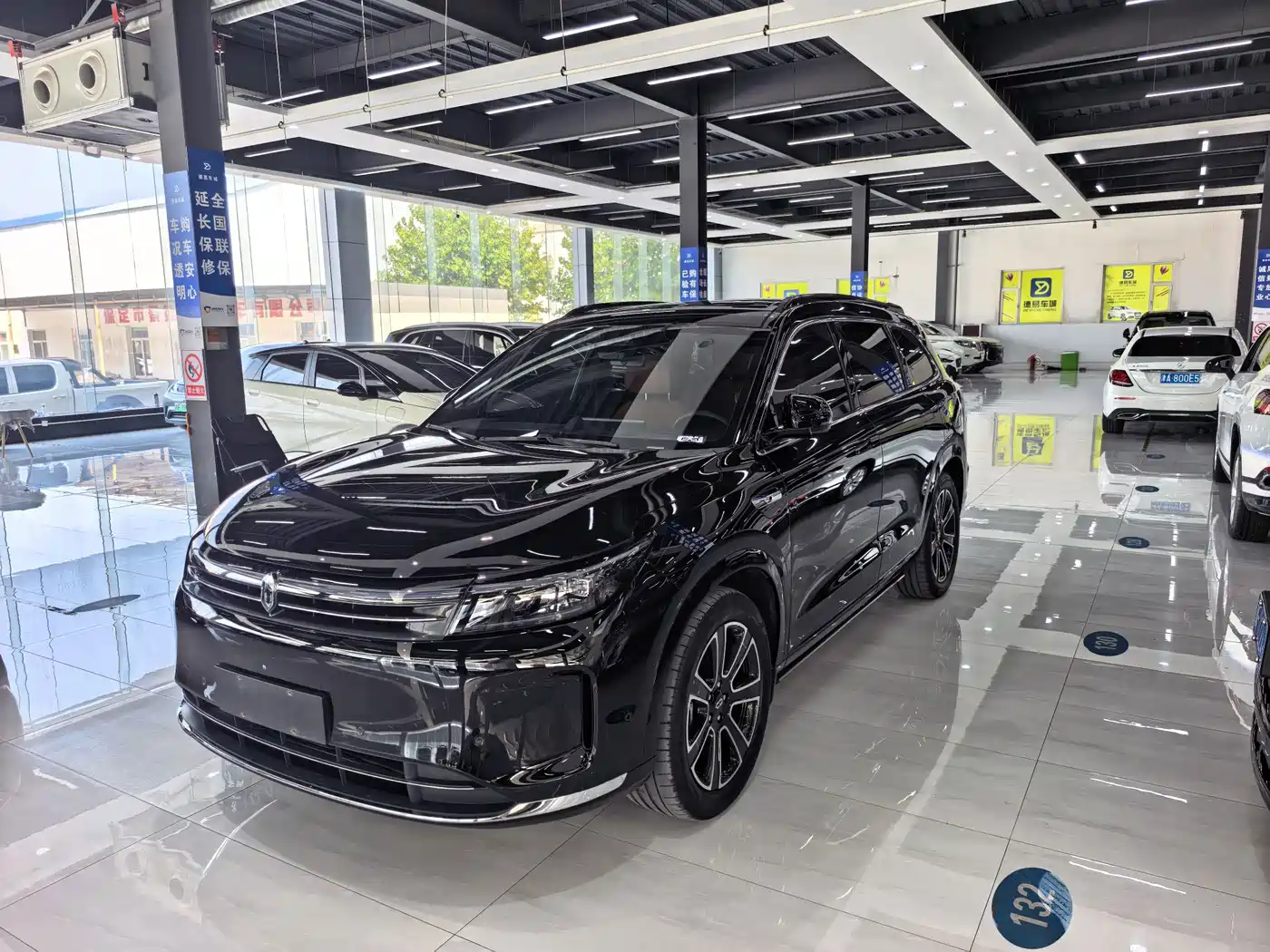 AITO Wenjie AITO M7
