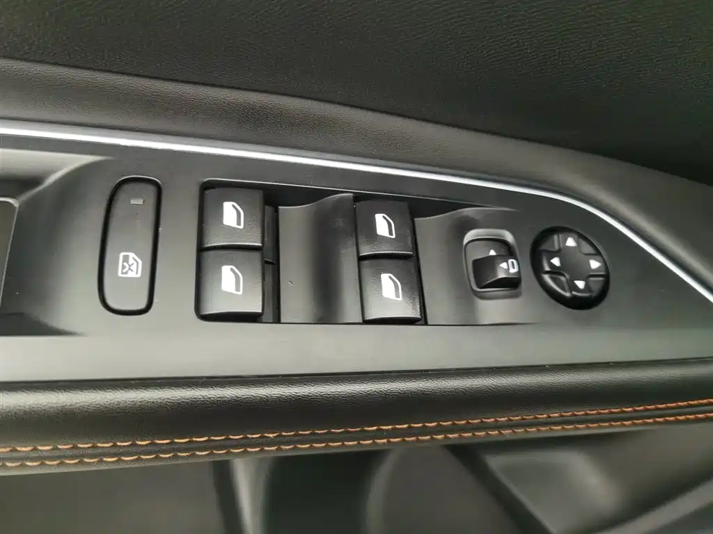 Peugeot 5008 2017 380THP 7-seat Elite Edition фото 9