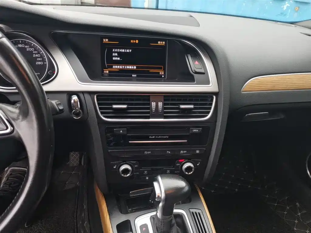 Audi A4L 2016 35 TFSI Heritage Edition S line Luxury фото 13