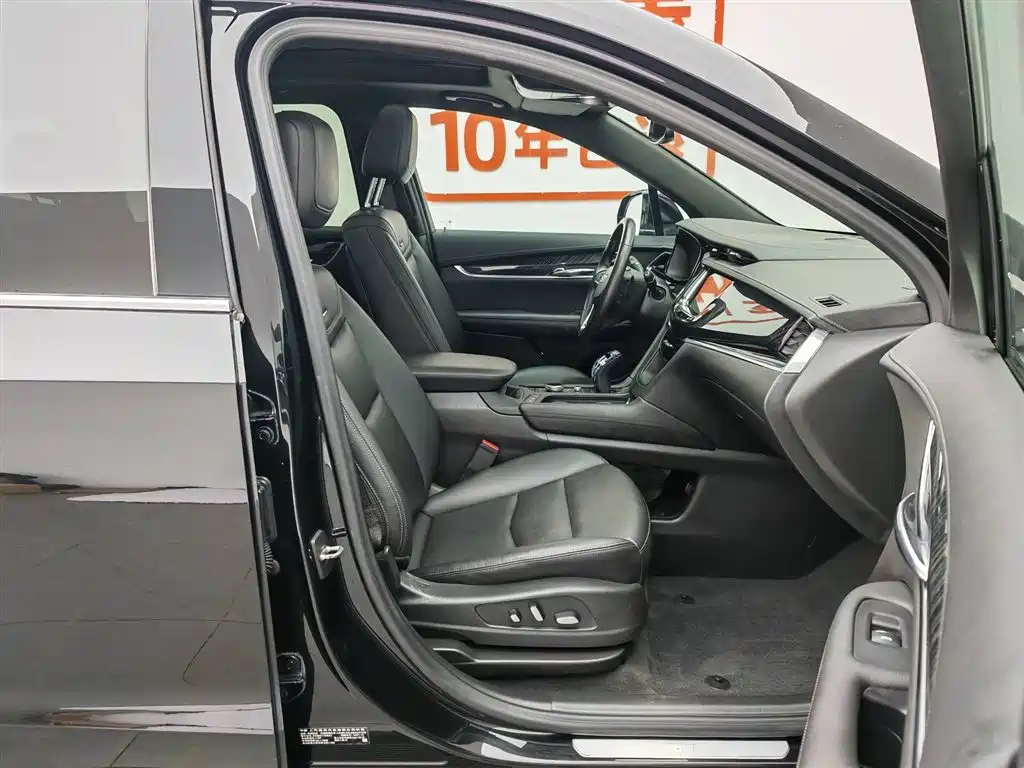 Cadillac XT6 2022 2.0T 6-Seater 2WD Luxury Edition фото 23