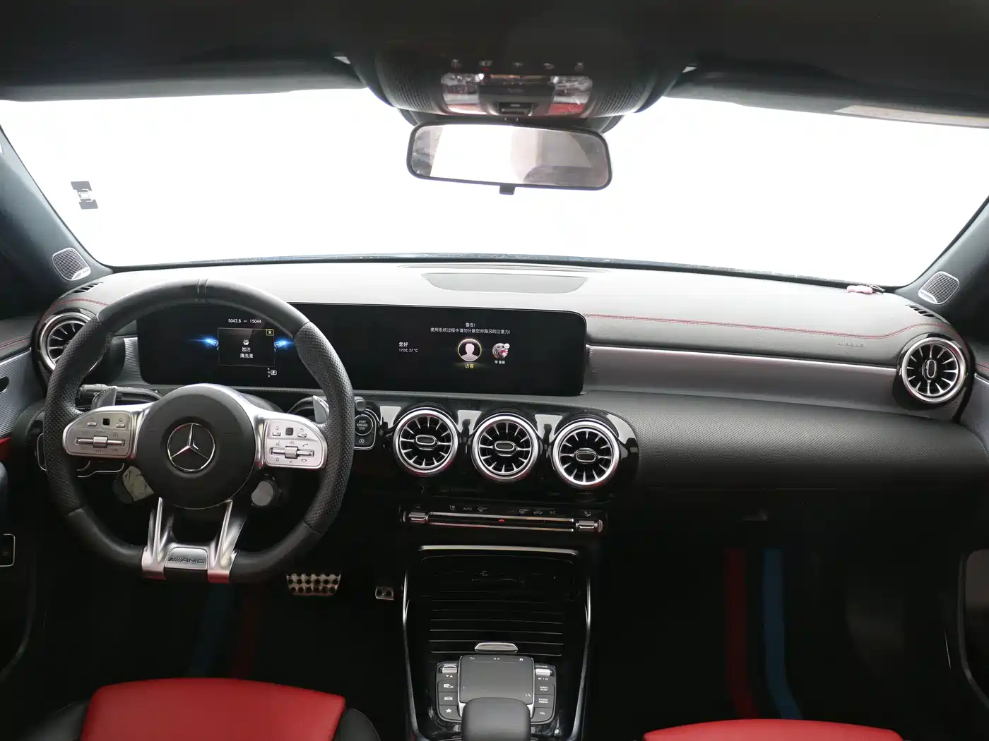Mercedes-Benz A-Class AMG 2023 Model Year AMG A 35 L 4MATIC фото 9