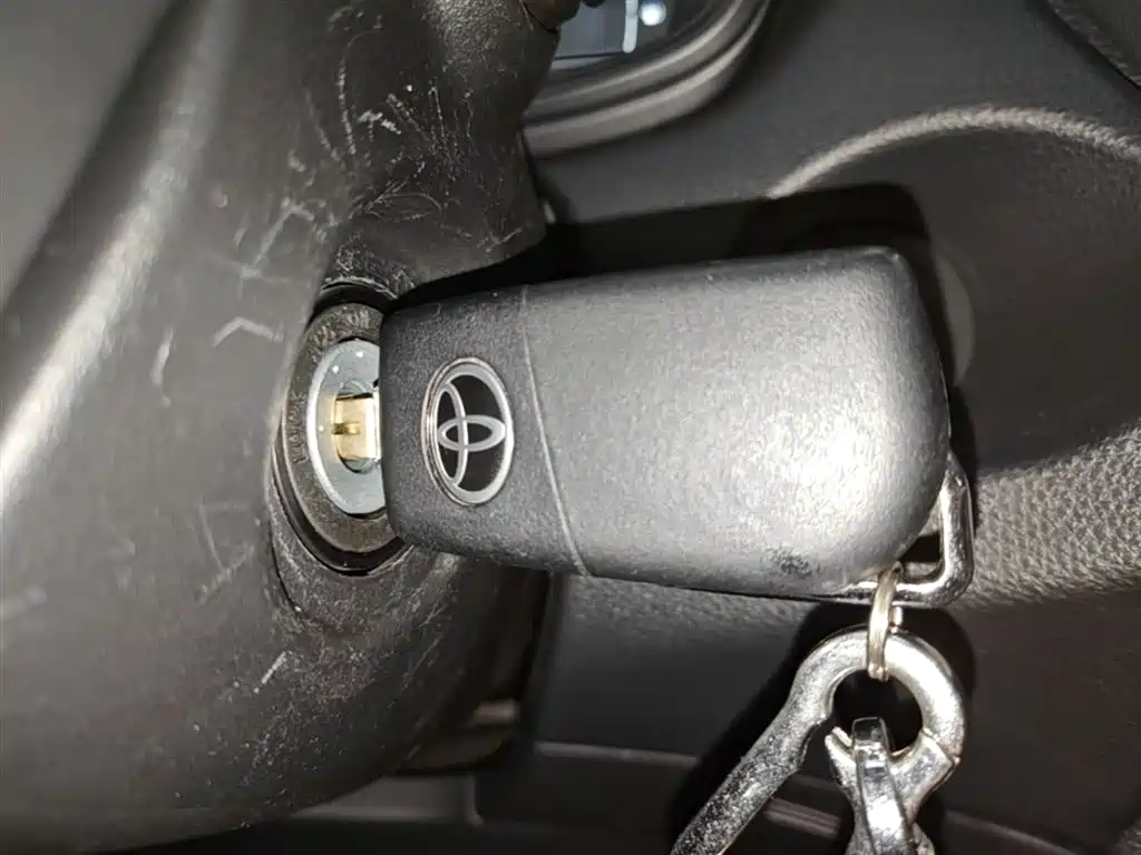 Toyota Corolla Cross 2023 2.0L Pioneer Edition фото 9