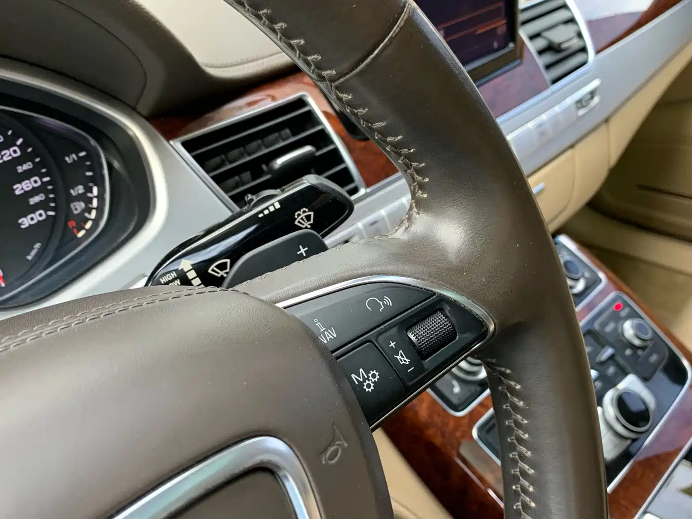 Audi A8 2013 A8L 50 TFSI quattro Luxury фото 25