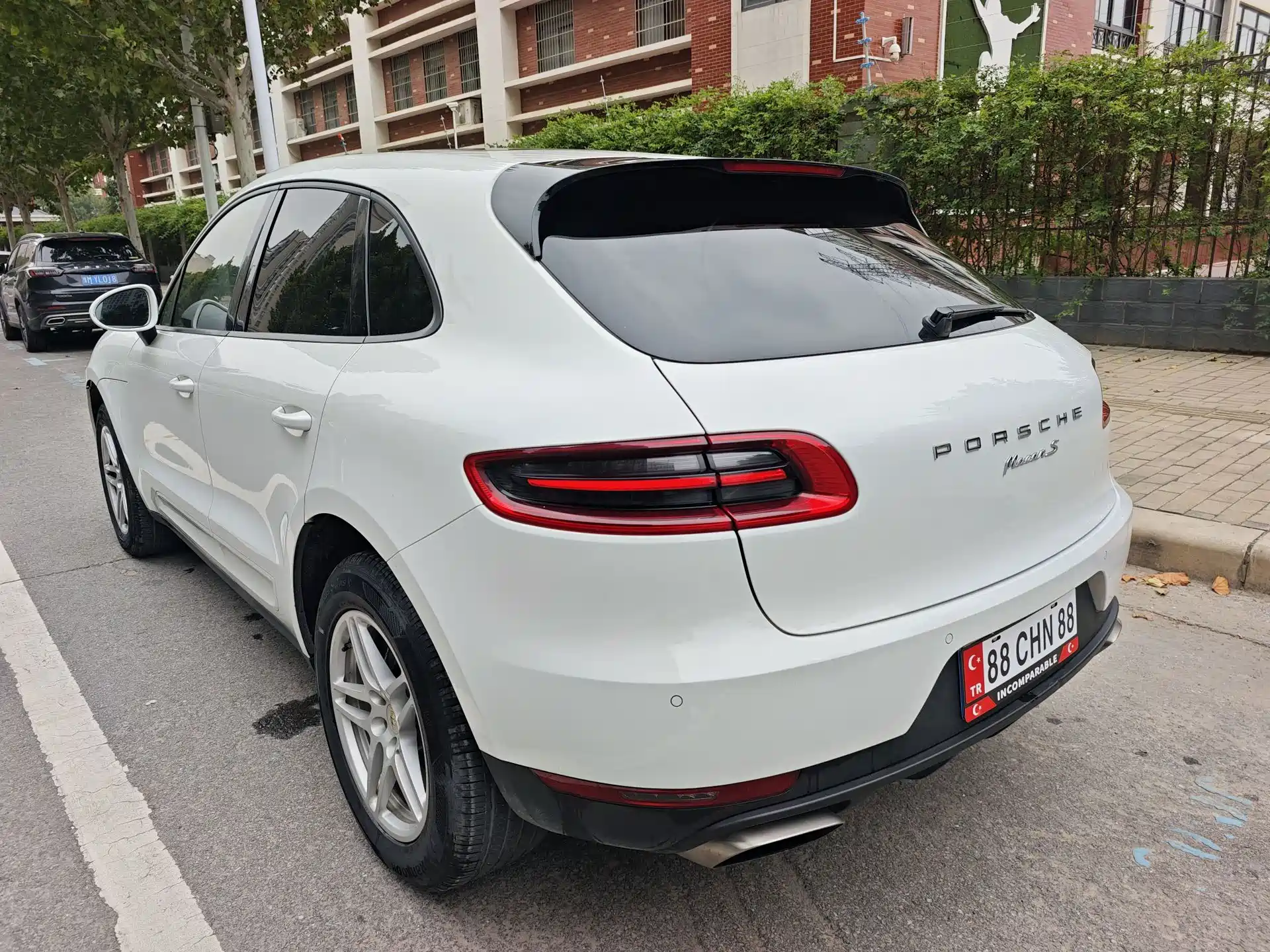 Фото 15 - Porsche Macan
