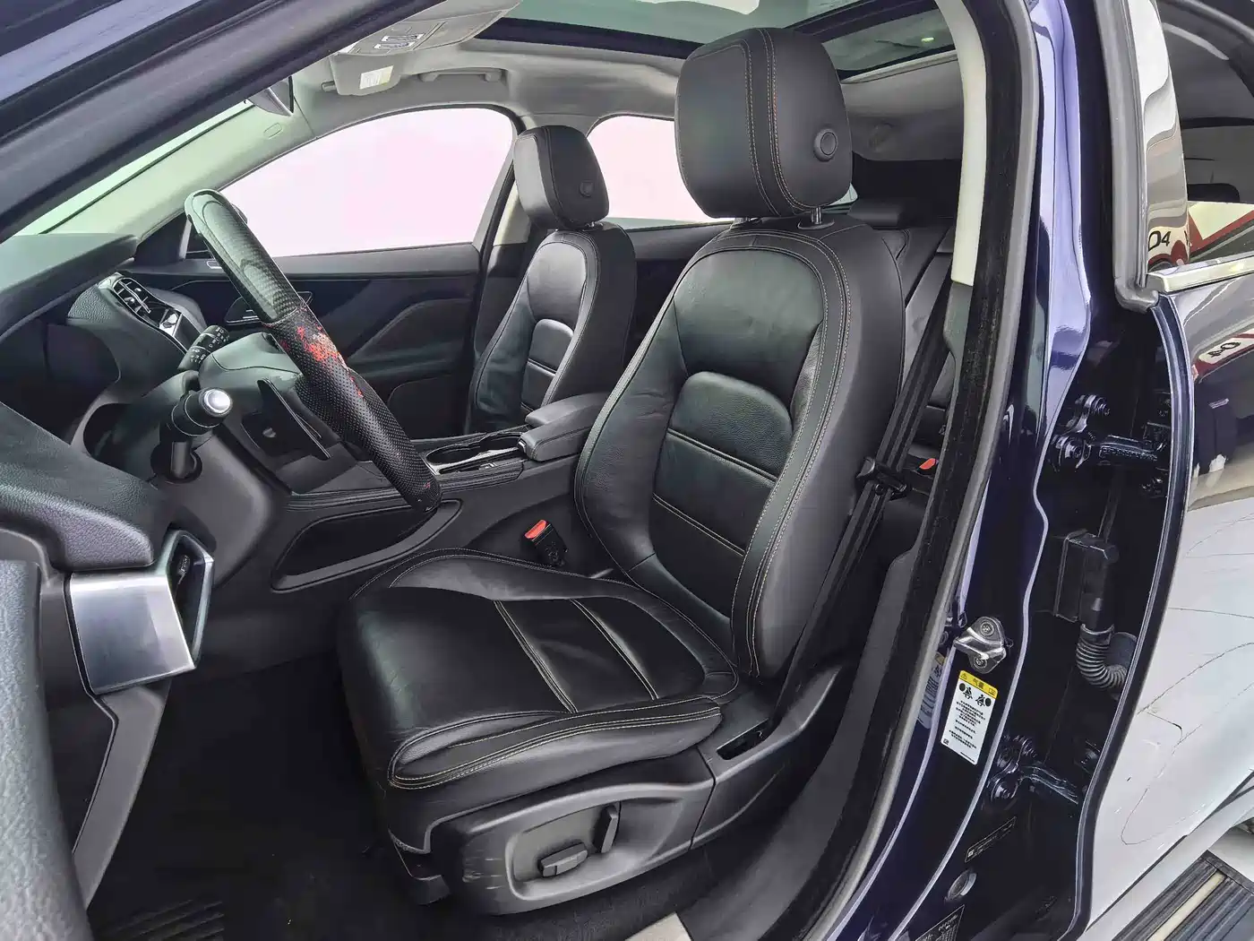 Jaguar F-PACE 2017 2016 2.0T FWD Urban Premium Edition