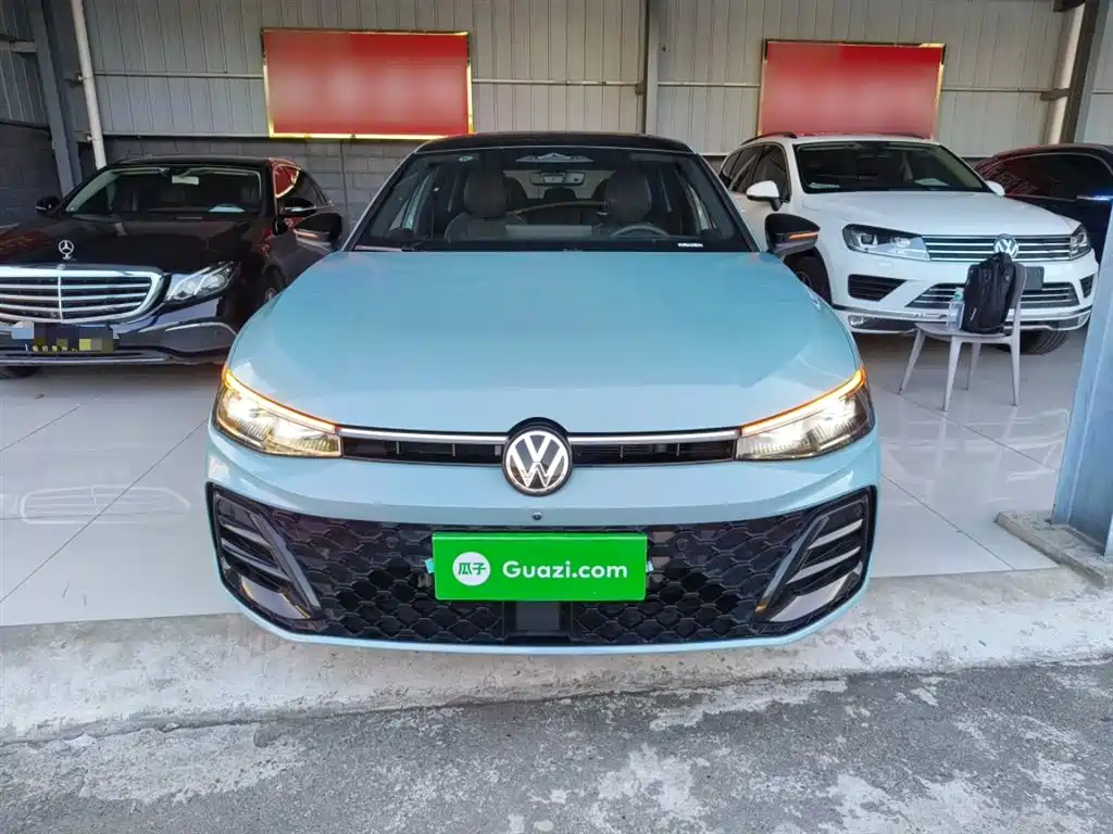 Volkswagen Passat 2025 Model Pro 380TSI Starlight Dragon Premium Edition фото 3