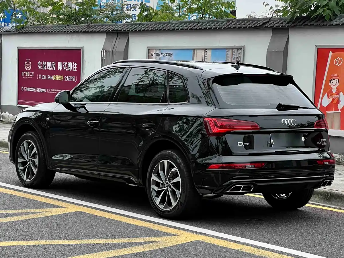 Audi Q5L 2023 40T Luxury Dynamic фото 6