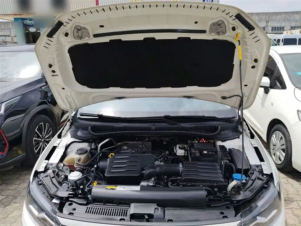 Volkswagen Polo 2019 Plus 1.5L Automatic Beats Trendy Edition фото 20