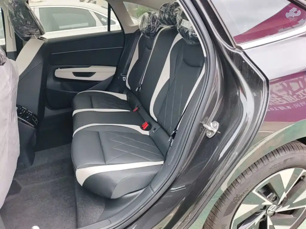 Volkswagen Sagitar 2026 2025 300TSI DSG Mid-range Edition